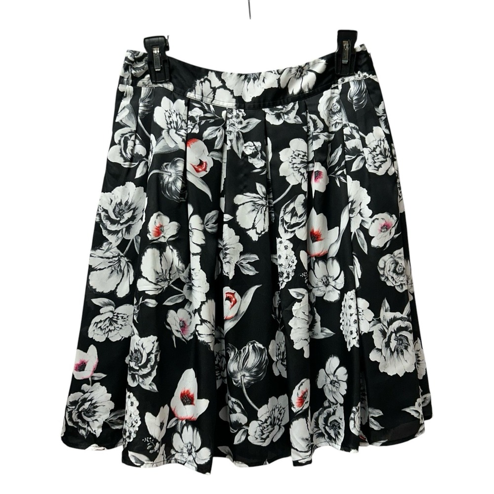 Women's WHITE HOUSE BLACK MARKET Floral Pleated Flare Skirt Pockets Size 0